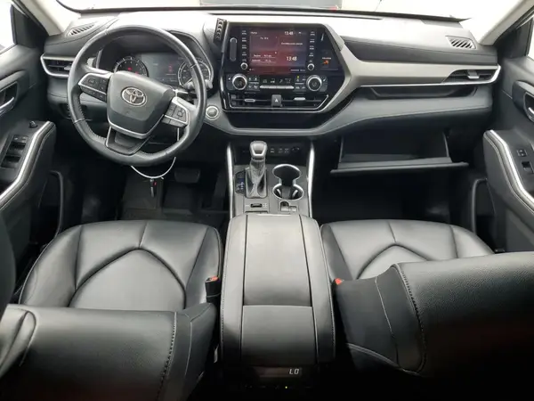 5TDGZRBH0NS588174 2022 TOYOTA HIGHLANDER - Image 8