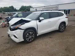 5TDGZRBH0NS589020 2022 TOYOTA HIGHLANDER