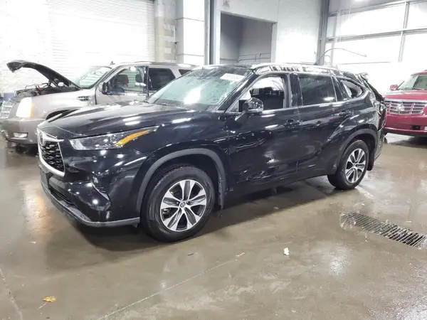 5TDGZRBH0NS595528 2022 TOYOTA HIGHLANDER - Image 1
