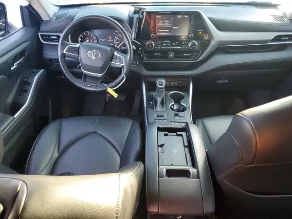 5TDGZRBH0NS595528 2022 TOYOTA HIGHLANDER - Image 8