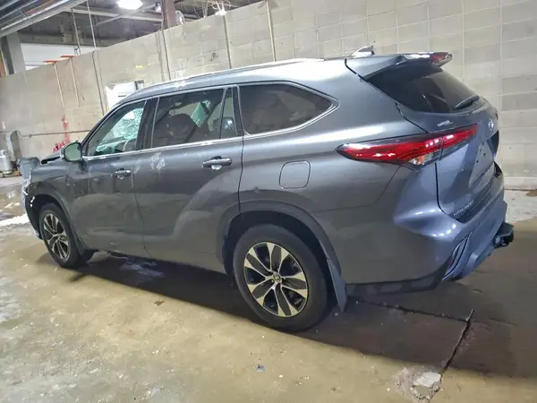 5TDGZRBH1LS006368 2020 TOYOTA HIGHLANDER - Image 2