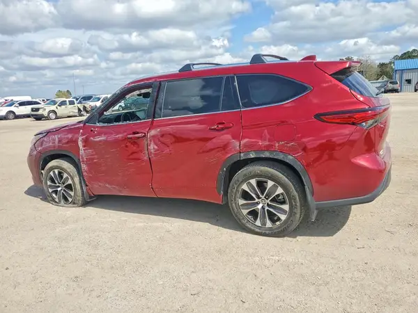 5TDGZRBH1LS017547 2020 TOYOTA HIGHLANDER - Image 2