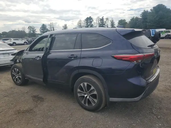 5TDGZRBH1LS027821 2020 TOYOTA HIGHLANDER - Image 2