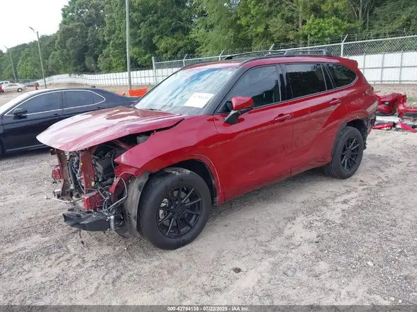 5TDGZRBH1LS042383 2020 TOYOTA HIGHLANDER - Image 2