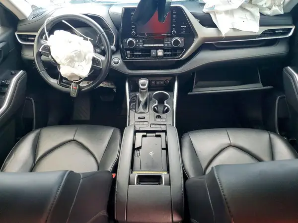 5TDGZRBH1LS045557 2020 TOYOTA HIGHLANDER - Image 8