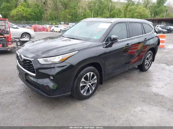 5TDGZRBH1LS518096 2020 TOYOTA HIGHLANDER - Image 2
