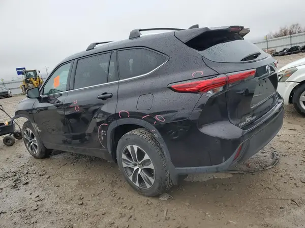 5TDGZRBH1MS059637 2021 TOYOTA HIGHLANDER - Image 2
