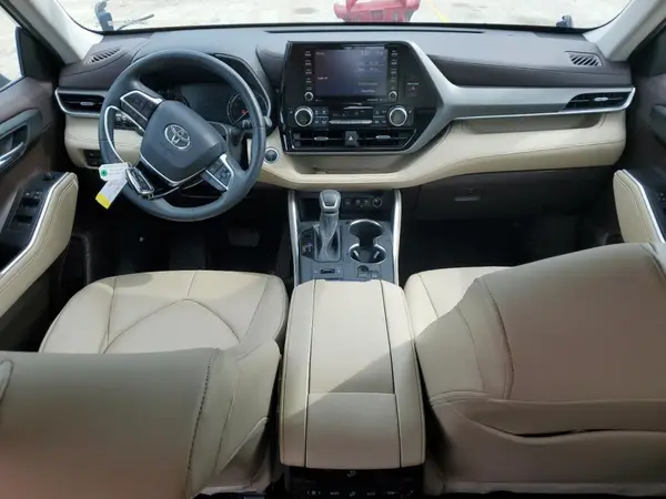 5TDGZRBH1MS070637 2021 TOYOTA HIGHLANDER - Image 8