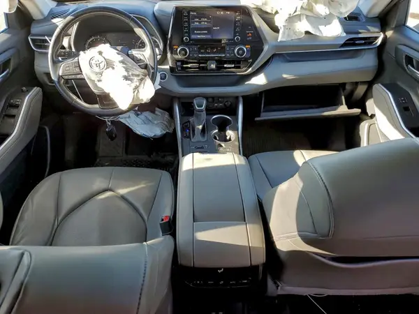 5TDGZRBH1MS101479 2021 TOYOTA HIGHLANDER - Image 8