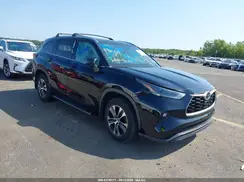 5TDGZRBH1MS102373 2021 TOYOTA HIGHLANDER