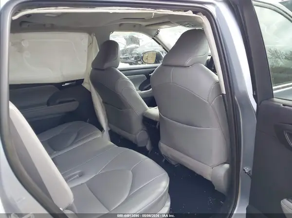 5TDGZRBH1MS127094 2021 TOYOTA HIGHLANDER - Image 8