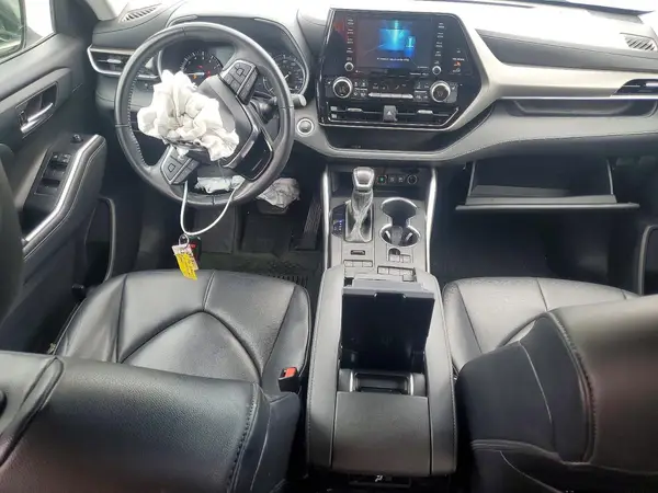 5TDGZRBH1MS130061 2021 TOYOTA HIGHLANDER - Image 8