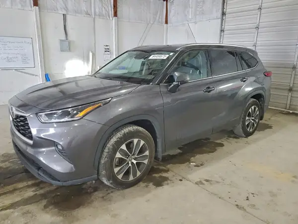 5TDGZRBH1MS538477 2021 TOYOTA HIGHLANDER - Image 1