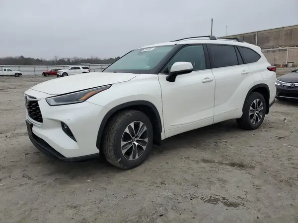 5TDGZRBH1MS538589 2021 TOYOTA HIGHLANDER - Image 1