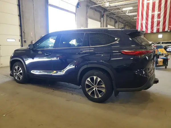 5TDGZRBH1MS539726 2021 TOYOTA HIGHLANDER - Image 2