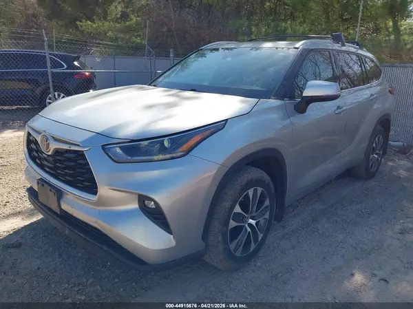 5TDGZRBH1MS544408 2021 TOYOTA HIGHLANDER - Image 2