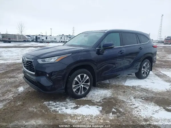 5TDGZRBH1MS554906 2021 TOYOTA HIGHLANDER - Image 2