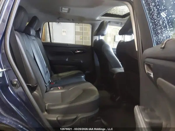 5TDGZRBH1MS554906 2021 TOYOTA HIGHLANDER - Image 8