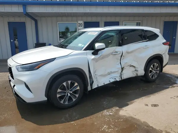 5TDGZRBH1NS164177 2022 TOYOTA HIGHLANDER - Image 1