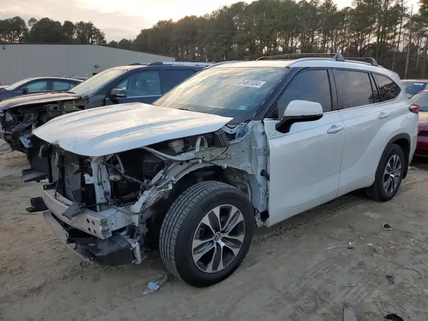 5TDGZRBH1NS165345 2022 TOYOTA HIGHLANDER - Image 1