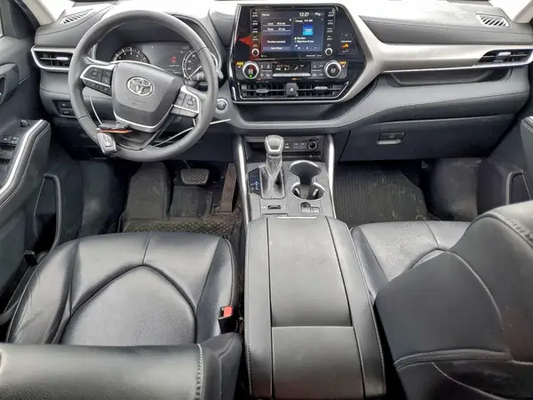 5TDGZRBH1NS178922 2022 TOYOTA HIGHLANDER - Image 8