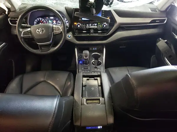 5TDGZRBH1NS179729 2022 TOYOTA HIGHLANDER - Image 8
