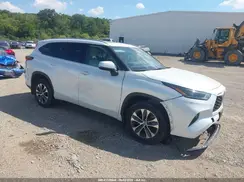 5TDGZRBH1NS224099 2022 TOYOTA HIGHLANDER
