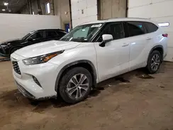 5TDGZRBH1NS230694 2022 TOYOTA HIGHLANDER