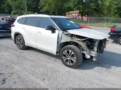 5TDGZRBH1NS236897 2022 TOYOTA HIGHLANDER