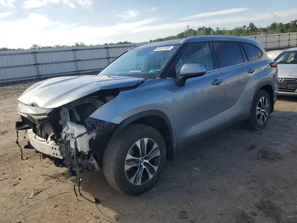5TDGZRBH1NS243770 2022 TOYOTA HIGHLANDER - Image 1