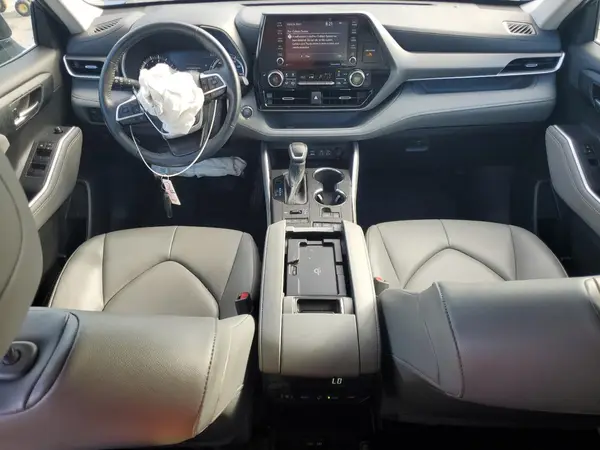 5TDGZRBH1NS243770 2022 TOYOTA HIGHLANDER - Image 8