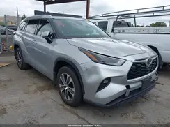 5TDGZRBH1NS243896 2022 TOYOTA HIGHLANDER