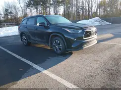 5TDGZRBH1NS251075 2022 TOYOTA HIGHLANDER