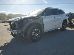 5TDGZRBH1NS563588 2022 TOYOTA HIGHLANDER