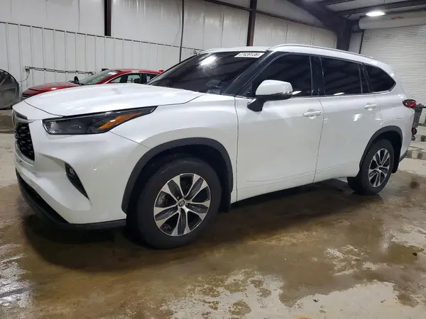5TDGZRBH1NS578849 2022 TOYOTA HIGHLANDER - Image 1