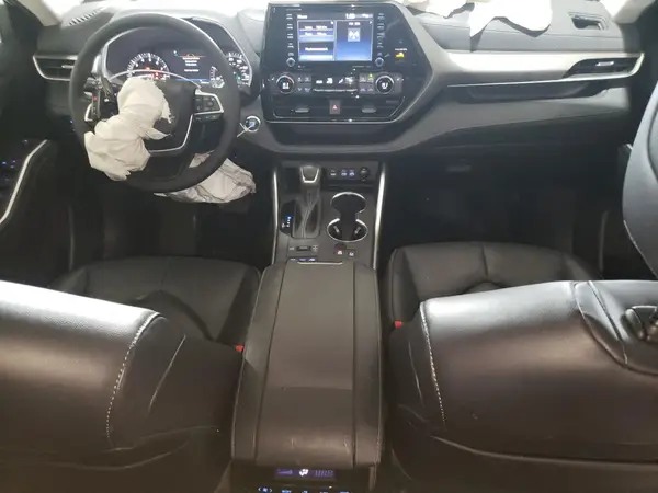 5TDGZRBH1NS584246 2022 TOYOTA HIGHLANDER - Image 8