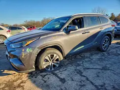 5TDGZRBH1NS584585 2022 TOYOTA HIGHLANDER