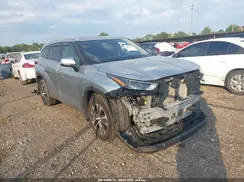 5TDGZRBH1NS585977 2022 TOYOTA HIGHLANDER