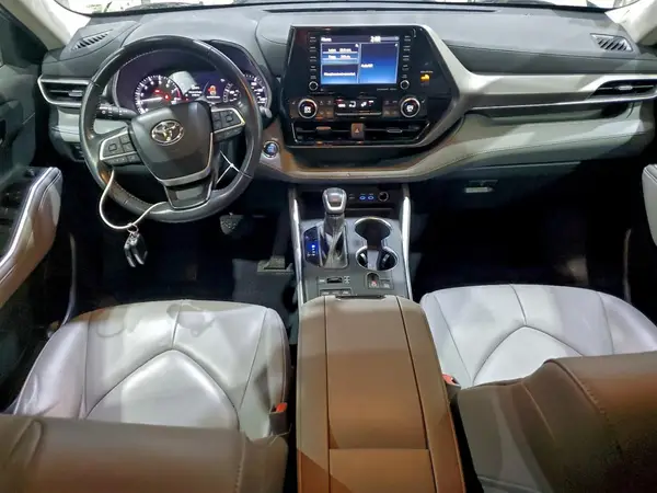 5TDGZRBH1NS589575 2022 TOYOTA HIGHLANDER - Image 8