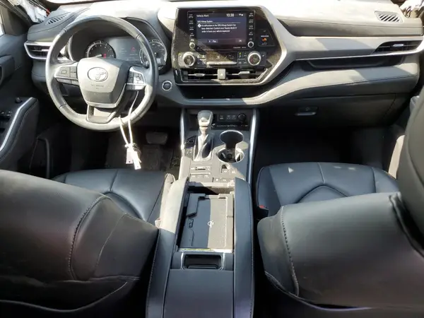 5TDGZRBH1NS593268 2022 TOYOTA HIGHLANDER - Image 8