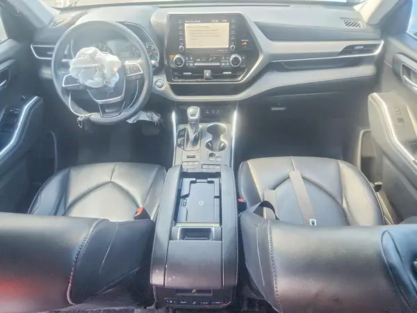 5TDGZRBH1NS595862 2022 TOYOTA HIGHLANDER - Image 8