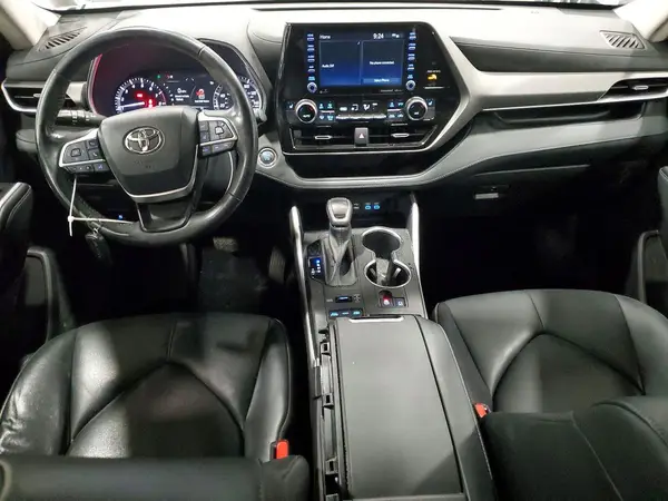 5TDGZRBH1NS596767 2022 TOYOTA HIGHLANDER - Image 8