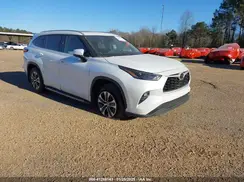 5TDGZRBH1NS596879 2022 TOYOTA HIGHLANDER