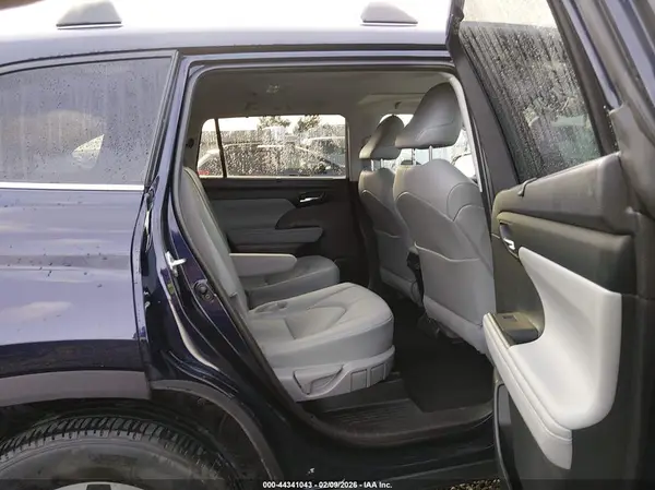 5TDGZRBH2LS006668 2020 TOYOTA HIGHLANDER - Image 8