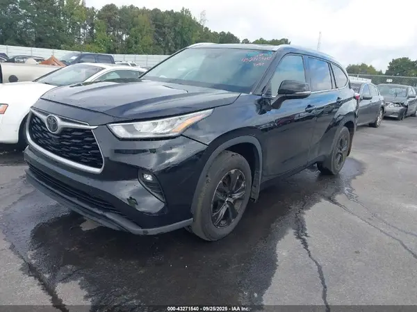 5TDGZRBH2LS012454 2020 TOYOTA HIGHLANDER - Image 2
