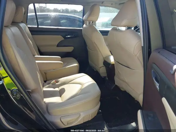 5TDGZRBH2LS012454 2020 TOYOTA HIGHLANDER - Image 8