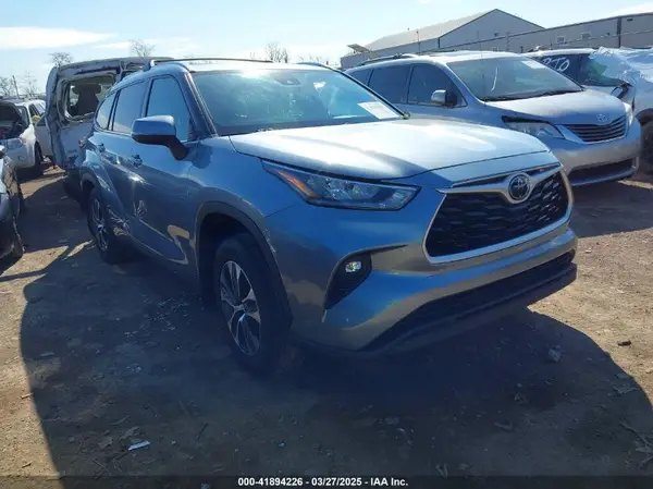 5TDGZRBH2LS021333 2020 TOYOTA HIGHLANDER - Image 1