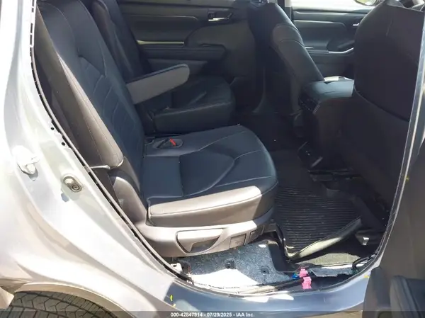 5TDGZRBH2LS028136 2020 TOYOTA HIGHLANDER - Image 8