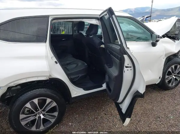 5TDGZRBH2LS039881 2020 TOYOTA HIGHLANDER - Image 8