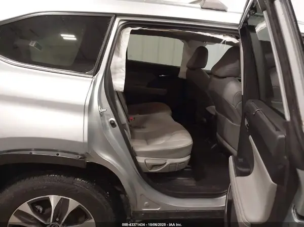 5TDGZRBH2LS501470 2020 TOYOTA HIGHLANDER - Image 8